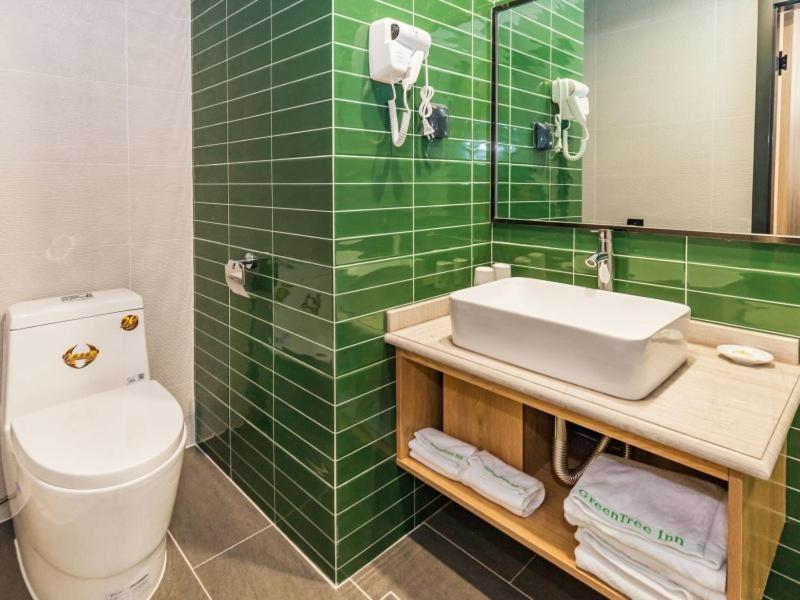 Greentree Inn Dalian Airport New District Xinzhaizi Express Hotel Ngoại thất bức ảnh